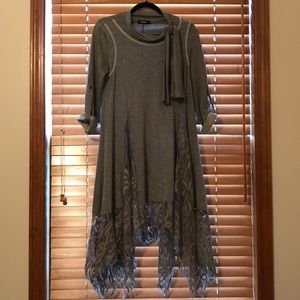 Modest Clocolor Tunic Size Med.